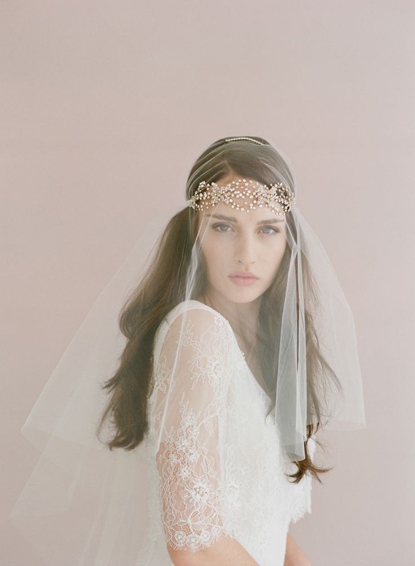 18 Stunning Wedding Hair Accessories For Brides Wearing