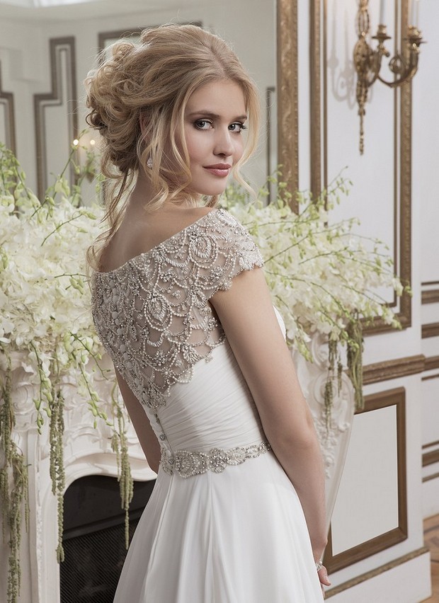 Baby Got Back 30 Showstopping Statement Wedding Dresses Beaded Embellished Back Wedding Dress Justin Alexander 2016