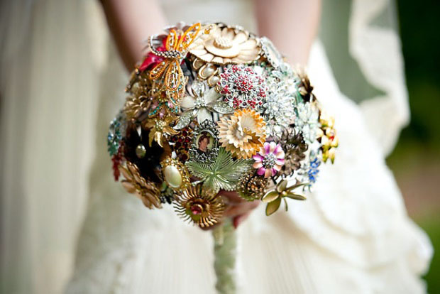 13 Alternatives To A Traditional Wedding Bouquet Weddingsonline There S No Denying Fresh Flowers Are A Perfect Match For Weddings Full Of Romance And The Way To Pretty Up Your Ceremony Reception E