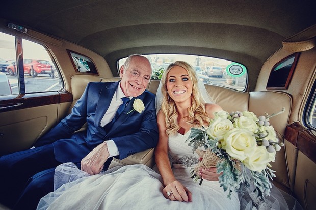 23-bride-father-vintage-wedding-car