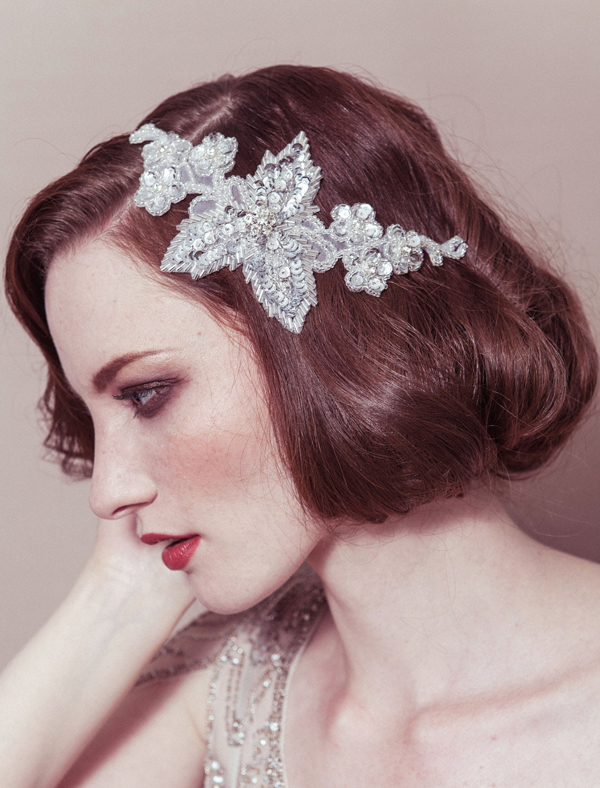 bride-with-wavy-bob-vintage-inspired-hairband