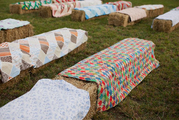 bales-of-hay-seating-wedding