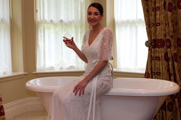 bride-getting-ready-real-wedding-kerry