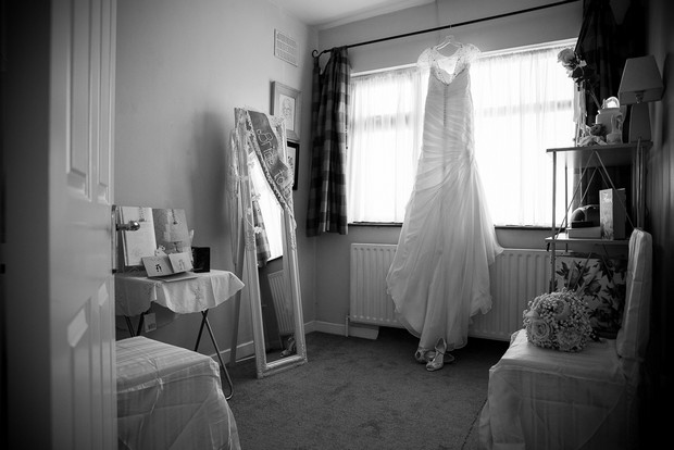 2-getting-ready-morning-wedding (2)
