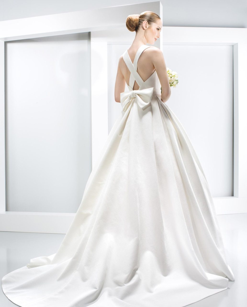 Winter_Wedding_Dresses_Jesus_Peiro_Fall_2016