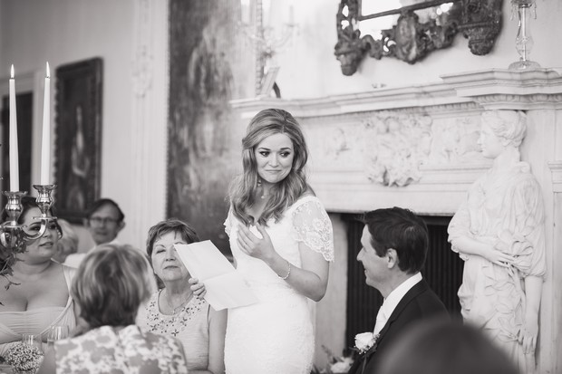 30_bride_speech_wedding_black_white_photo