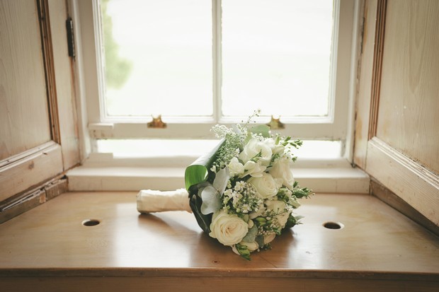 7_Classic_Cream_White_Wedding_Bouquet_Roses_Babys_Breath