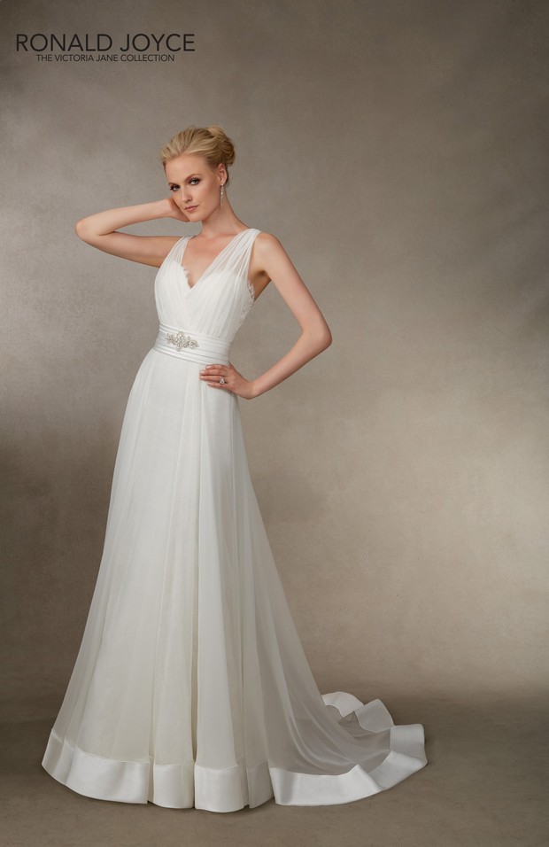 Victoria_Jane_Ronald_Joyce_2016_Wedding_dresses_Jolene