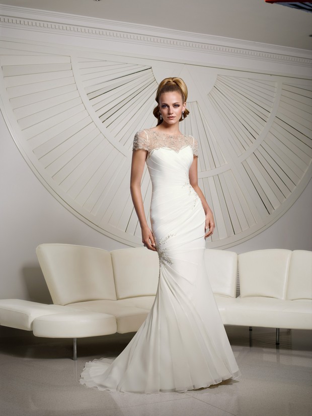 Victoria_Jane_Ronald_Joyce_2016_Wedding_dresses_Valentina