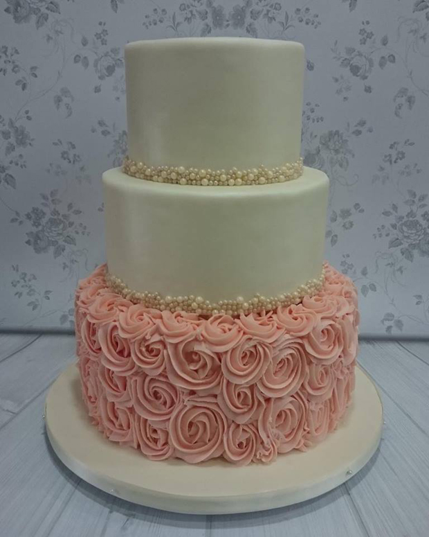 marias-cakes-kilkenney-ruffles-pink