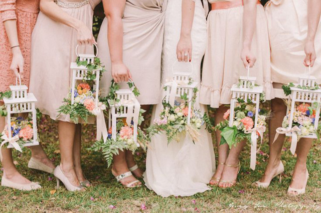lantern bridesmaid bouquets