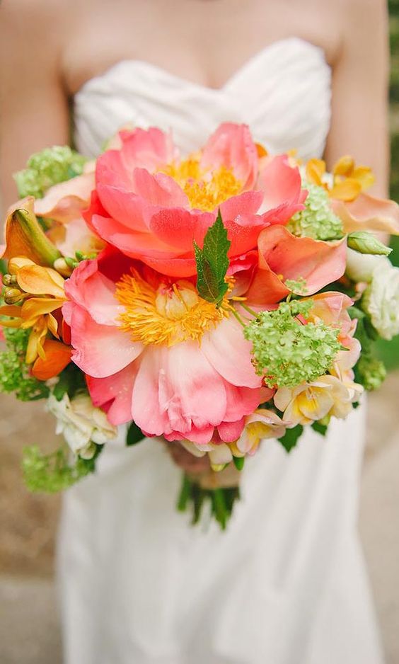 bright-colourful-summer-wedding-bouquet-coral-peony