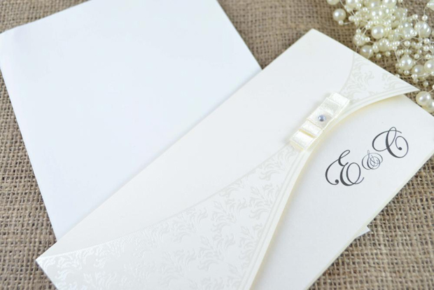 diamante-monogram-classic-wedding-invitation-by-foxford-ateier