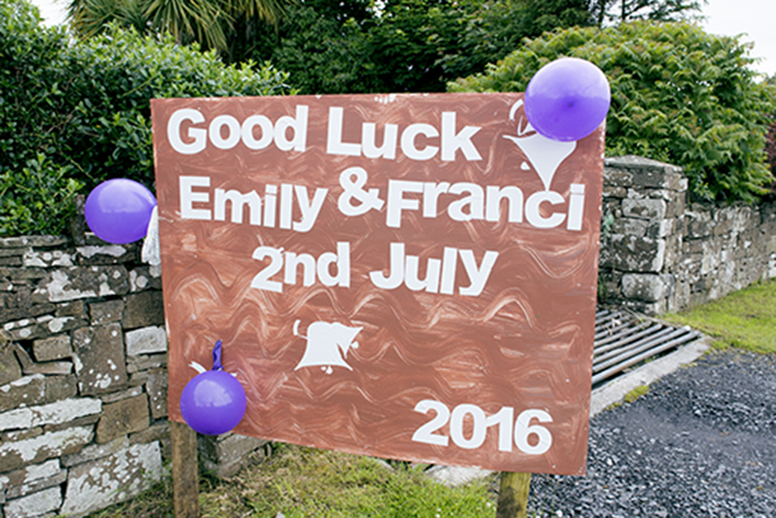 2-Irish-Country-Wedding-Good-Luck-Sign