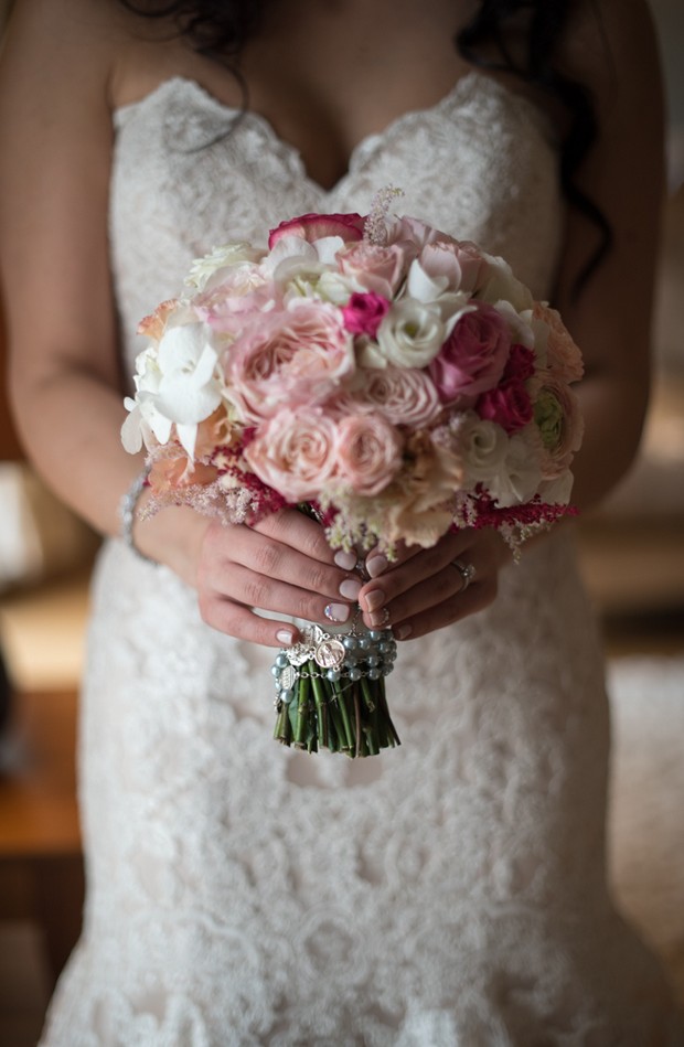 Wedding-Bouquet-The-French-Touch-weddingsonline