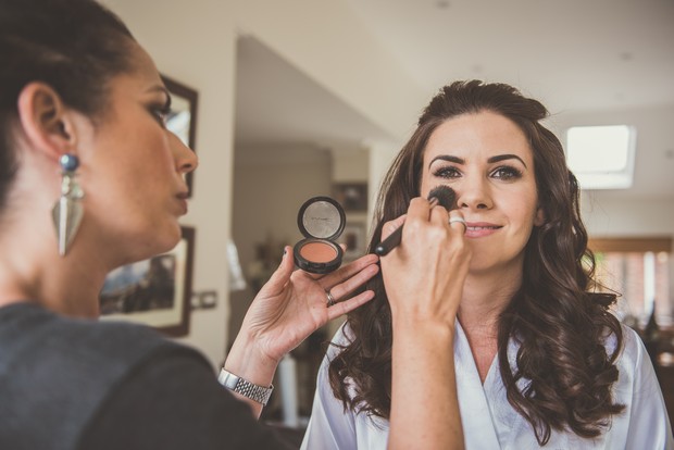 15-Bride-Make-up-getting-ready-morning-wedding-weddingsonline