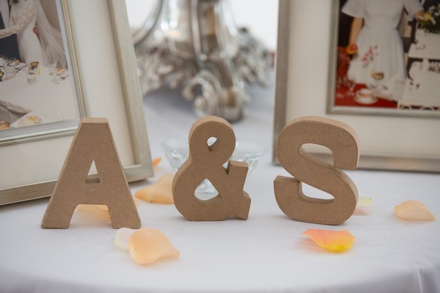 paper-mache-initials-letters-happy-couple-wedding