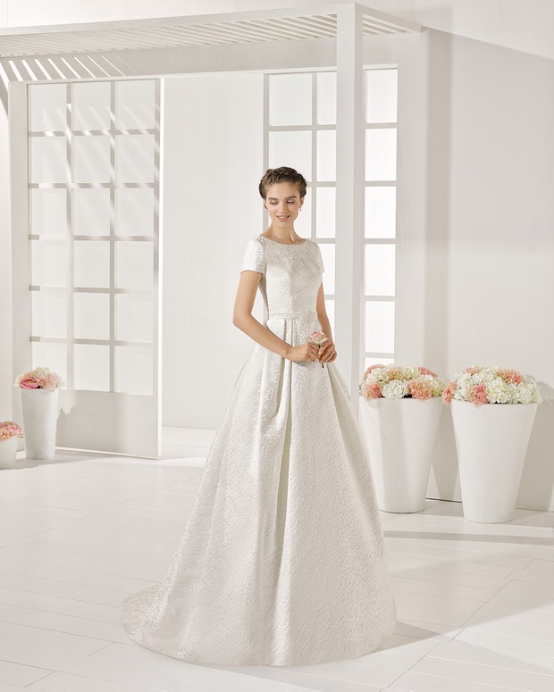 The Clic Contemporary Luna Novias 2017 Collection The Clic Contemporary Luna Novias 2017 Collection