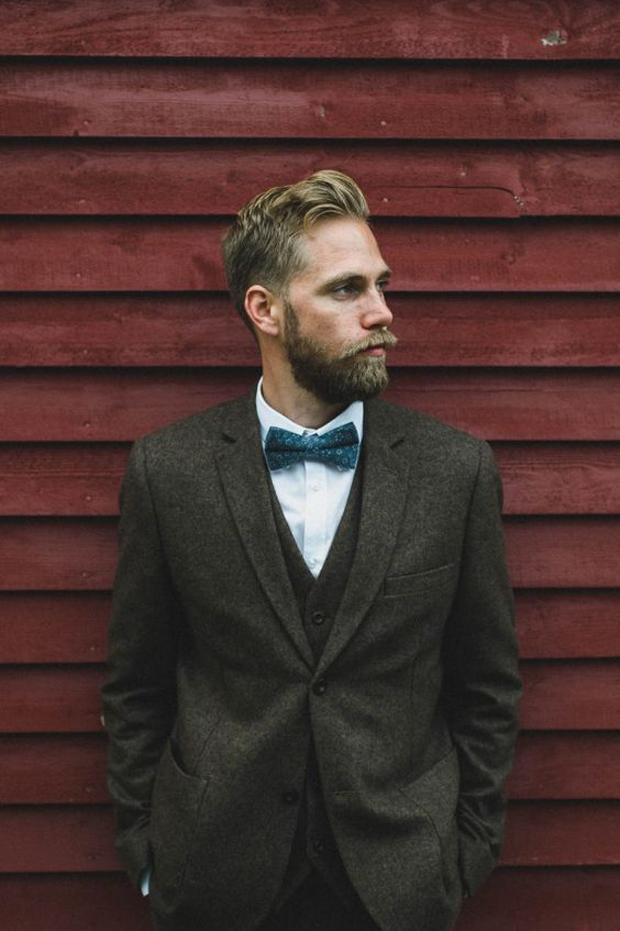groom-in-tweed-suit-autumn-winter-groom-style