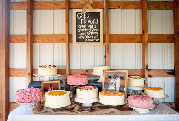 multiple-wedding-cakes