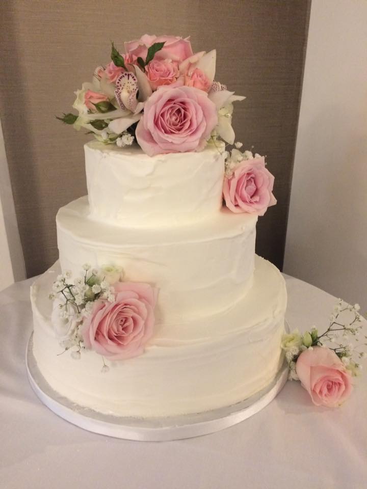 32 Incredible Wedding  Cakes  from Irish Cake  Makers 