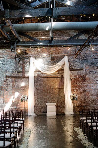 modern-industrial-wedding-ceremony-setup-inspiration