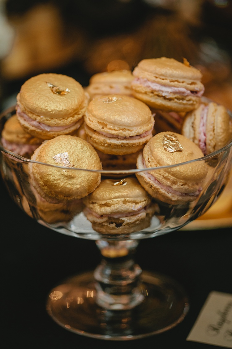 22-intimate-St-Kilda-outdoor-wedding-macarons